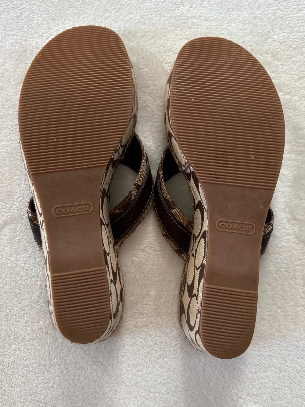Y2K Coach Signature Monogram Logo Buckle Thong Sandal Wedges W6.5